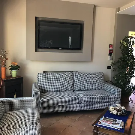 Rosa 3* Sirmione