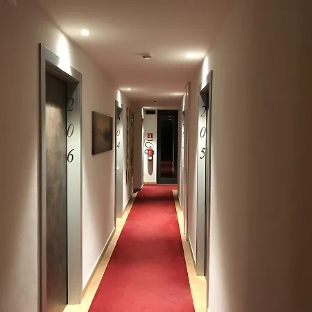 酒店 罗莎别墅酒店 3*